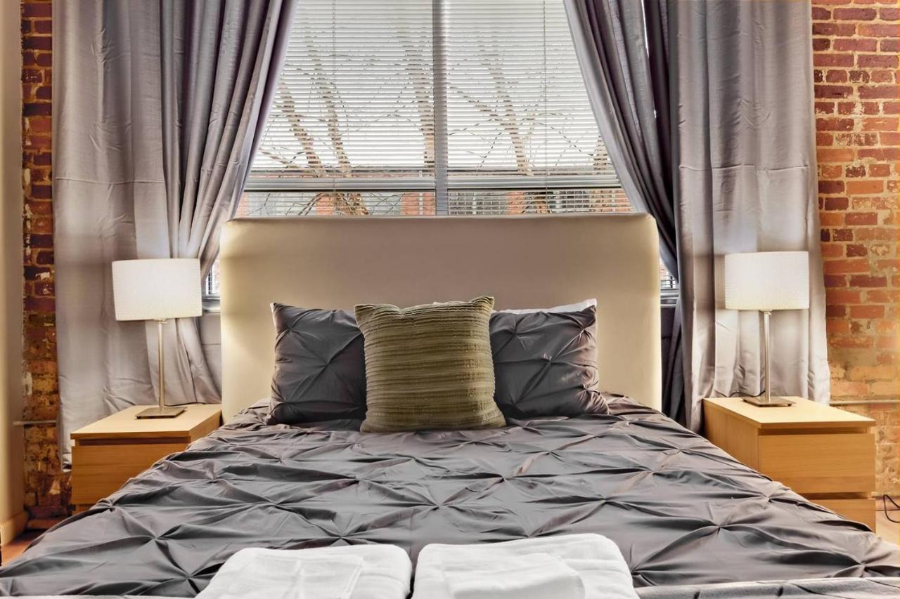 Appartamento Trifecta Historic Brick 2Br Getaway Superhost Durham Camera foto